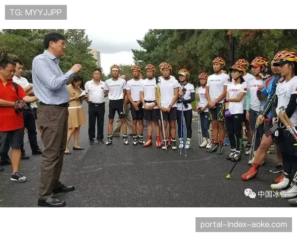 美国BMX国家队结束亚利桑那州高原训练营，主教练强调启动速度。